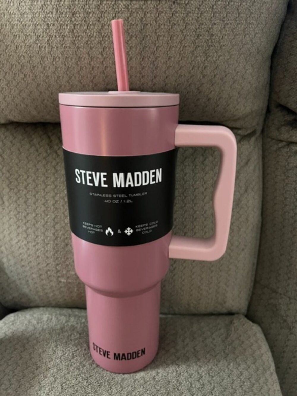 STEVE MADDEN PINK 40 OZ TUMBLER